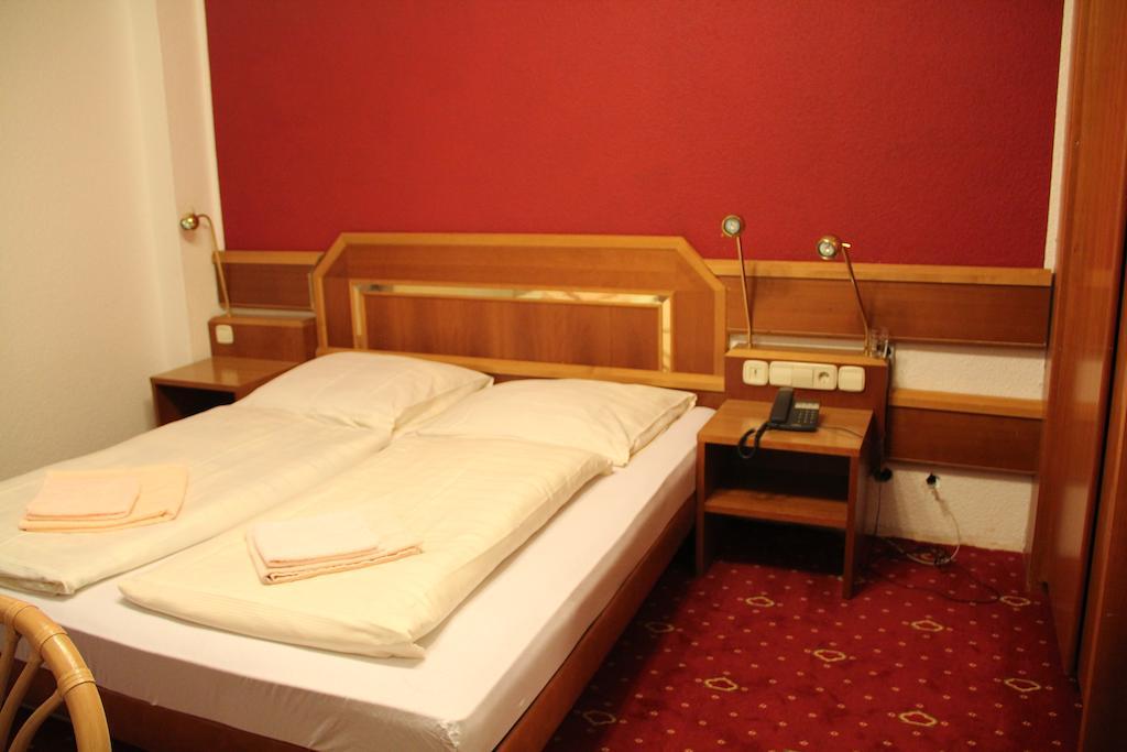 Wali'S Hotel Bielefeld Pokoj fotografie