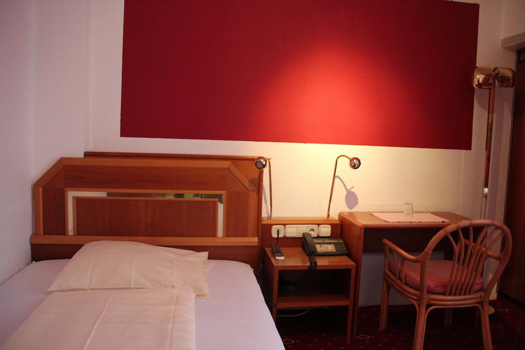 Wali'S Hotel Bielefeld Pokoj fotografie