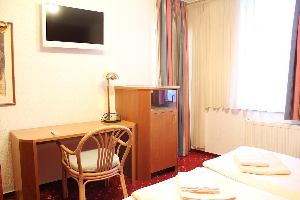Wali'S Hotel Bielefeld Pokoj fotografie