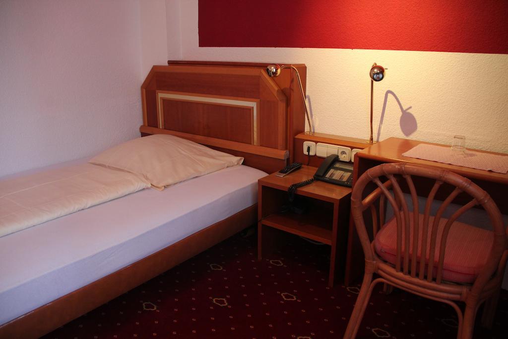 Wali'S Hotel Bielefeld Pokoj fotografie
