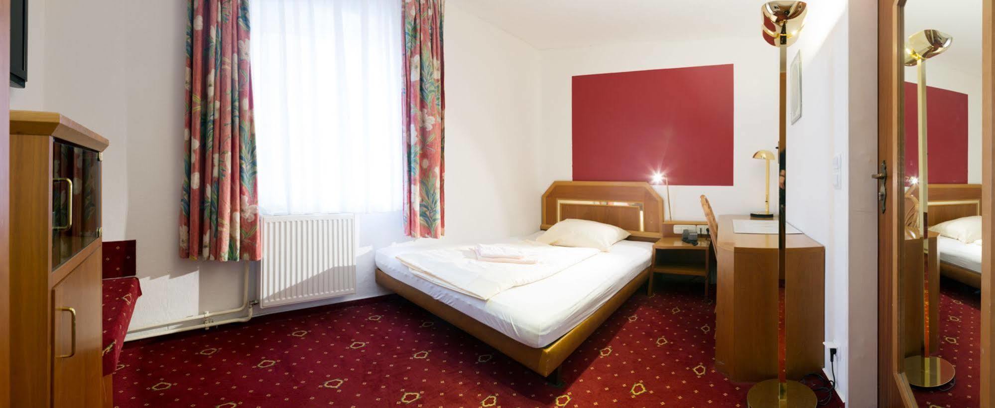 Wali'S Hotel Bielefeld Exteriér fotografie